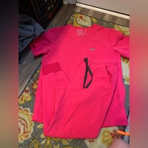 Figs Women's Set in Bright Pink and small joggers